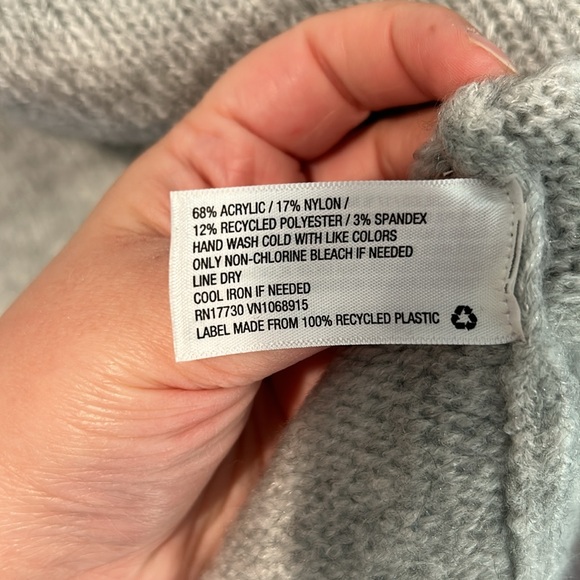 Grey shawl/poncho - Picture 4 of 5